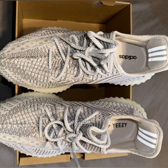 Yeezy Boost 350 authentic in static grey Mens 8 - Picture 2 of 7